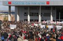 Marcha convocada por los trabajadores sanitarios del Hospital del Henares y vecinos de Coslada, San Fernando de Henares, Mejorada del Campo, Loeches y Velilla de San Antonio contra la gestión privada que contempla el Gobierno regional. EFE/Archivo