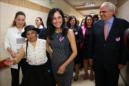 Foto cedida por la Presidencia de Perú del secretario general de la Unión de Naciones Suramericanas (Unasur), Ernesto Samper (d), ríe junto a la primera dama de Perú, Nadine Heredia (c), este jueves 25 de junio de 2015, en Lima (Perú). EFE