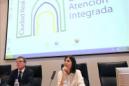 La directora del Centro Nacional de Investigaciones Oncológicas (CNIO), María Blasco (d), y el rector de la Universidad de Castilla-La Mancha, Miguel Ángel Collado (i), inauguran en 2014 los IV Seminarios de Investigación Científica. EFE/Archivo