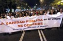 Trabajadores de los hospitales y centros de salud madrileños durante la concentración que han llevado a cabo esta tarde en Madrid contra los planes de reestructuración anunciados por la Comunidad de Madrid, en el primer día de huelga que se mantendrá hasta las 22.00 horas de mañana y tendrá réplica los días 4 y 5 de diciembre. EFETrabajadores de los hospitales y centros de salud madrileños durante la concentración que han llevado a cabo esta tarde ante el hospital de La Princesa de Madrid, contra los planes de reestructuración anunciados por la Comunidad de Madrid, en el primer día de huelga que se mantendrá hasta las 22.00 horas de mañana y tendrá réplica los días 4 y 5 de diciembre. EFESanitarios venidos de distintos hospitales de Madrid se concentran a las puertas del Hospital de La Paz, durante la primera jornada de huelga indefinida convocada por la Asociación de Facultativos Especialistas de Madrid (AFEM) en protesta por las medidas anunciadas por el gobierno regional. EFE